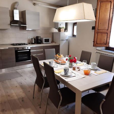 Palazzo Colombini Apartment Лука Екстериор снимка